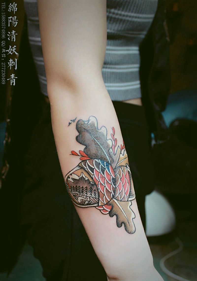 松果里的世界 遮盖纹身纹身图片_腰部背部臀部手部欧美肖像清新写实国画字符纹身图案