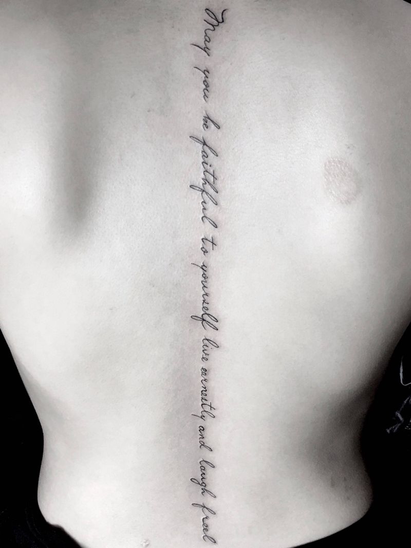 脊柱纹身纹身图片_背部纹身图案