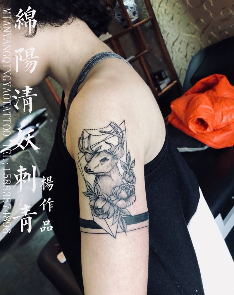 麋鹿纹身图片