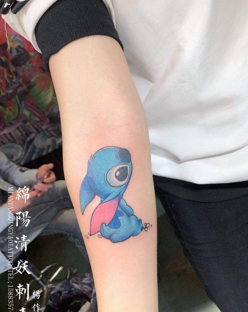 萌萌的史迪仔 星际宝贝纹身 小时候一直觉得它呆萌呆萌的纹身图片