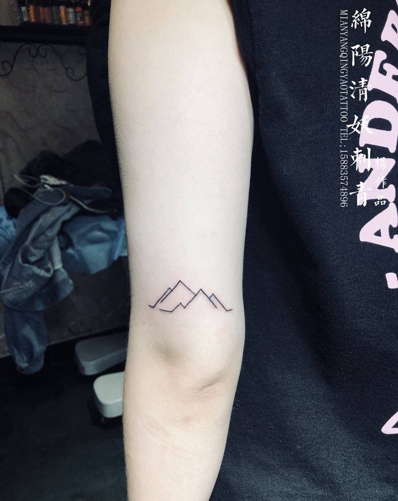山和月亮纹身纹身图片