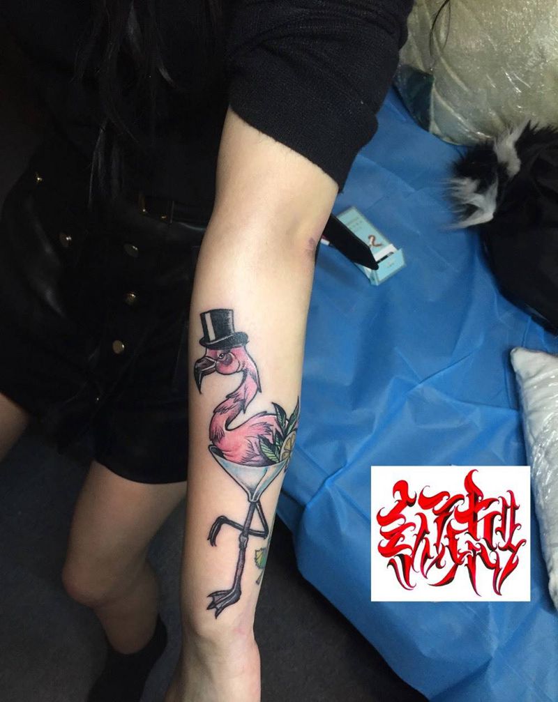 粉红色的火烈鸟纹身图片