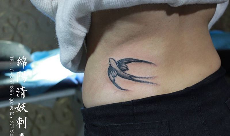 燕子纹身笑脸纹身纹身图片