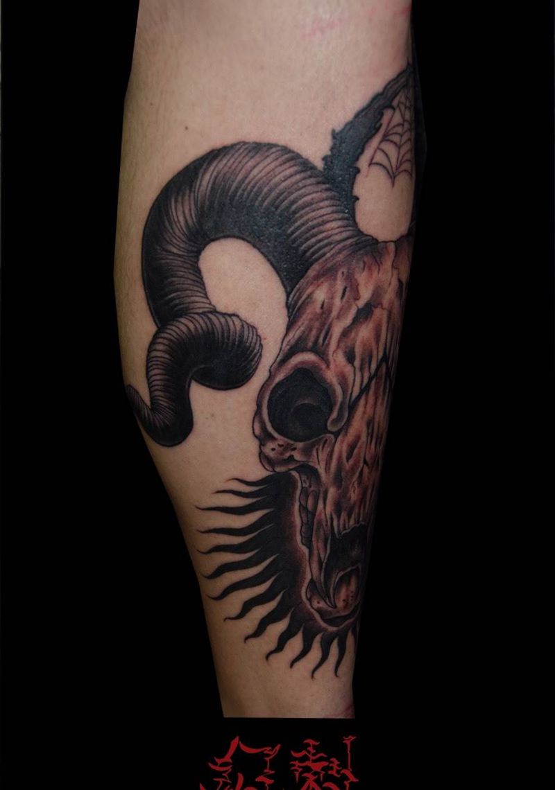 原设黑灰羊头。纹身图片