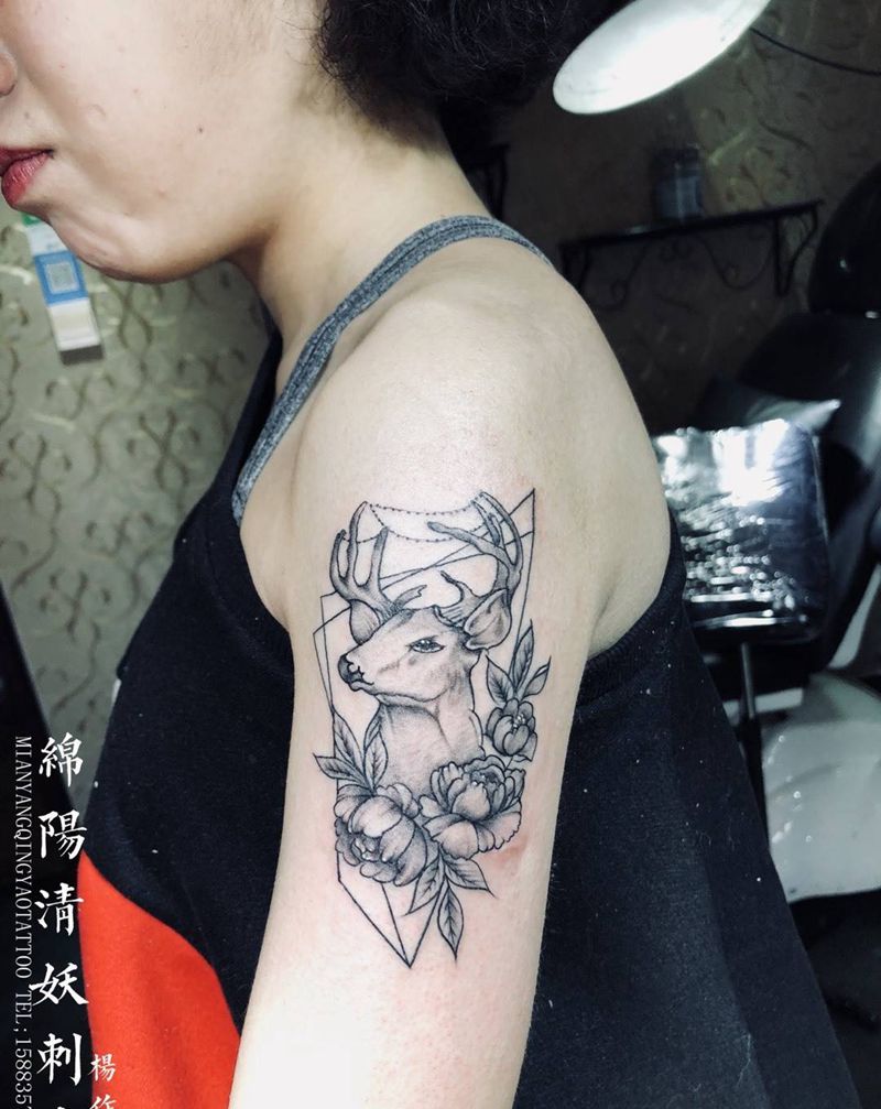 麋鹿纹身图片