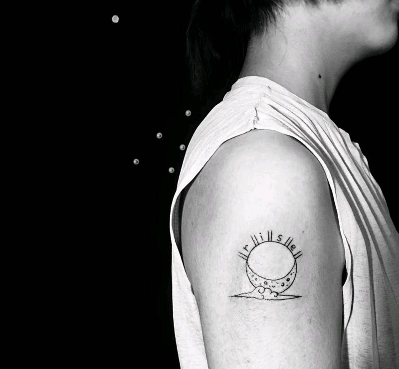 rise纹身图片_肩部纹身图案