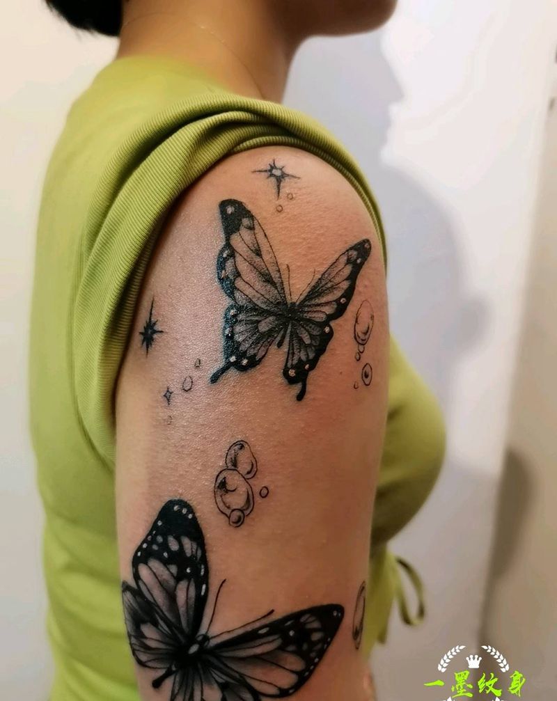 蝴蝶纹身图片_手臂纹身图案