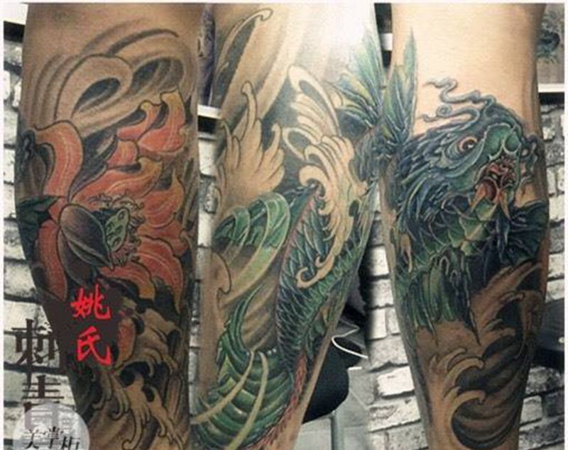 小腿敖鱼纹身图片_传统动物腿部纹身图案