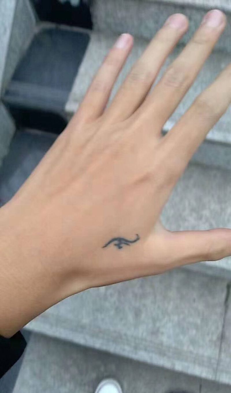 玫瑰花遮盖纹身图片