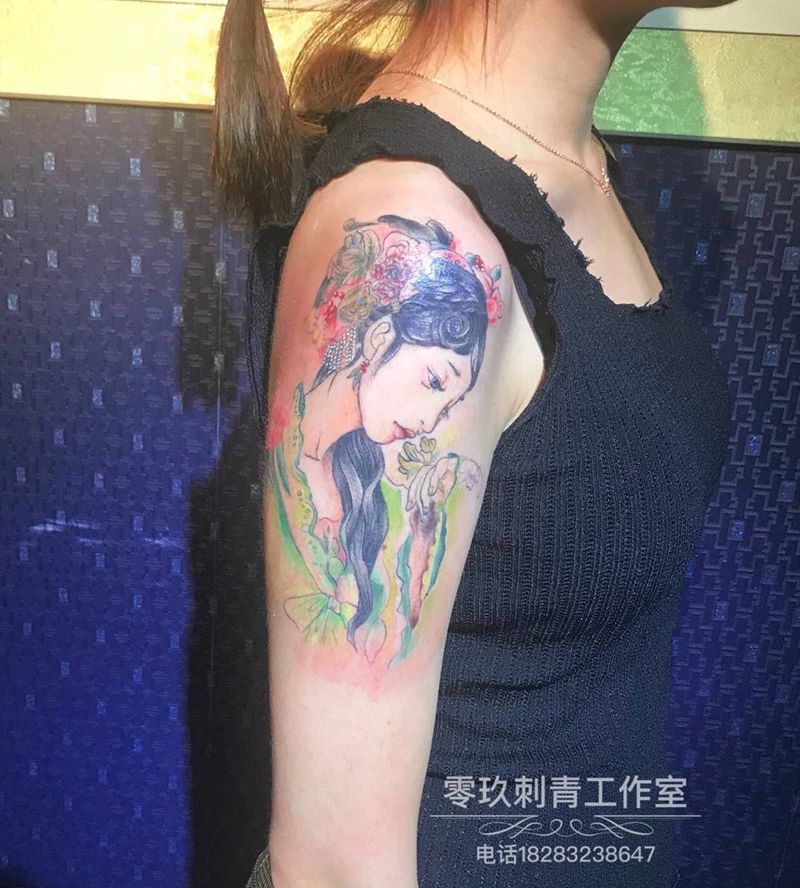 大臂古风美女纹身图片