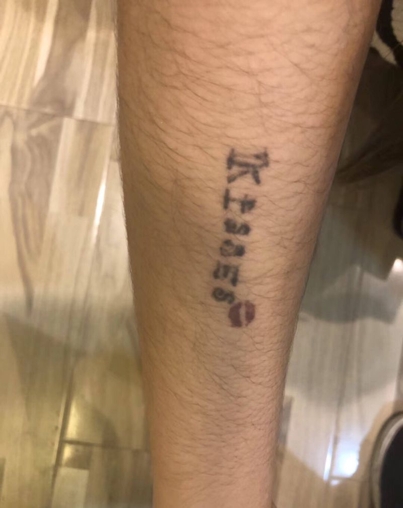 羽毛遮盖纹身图片