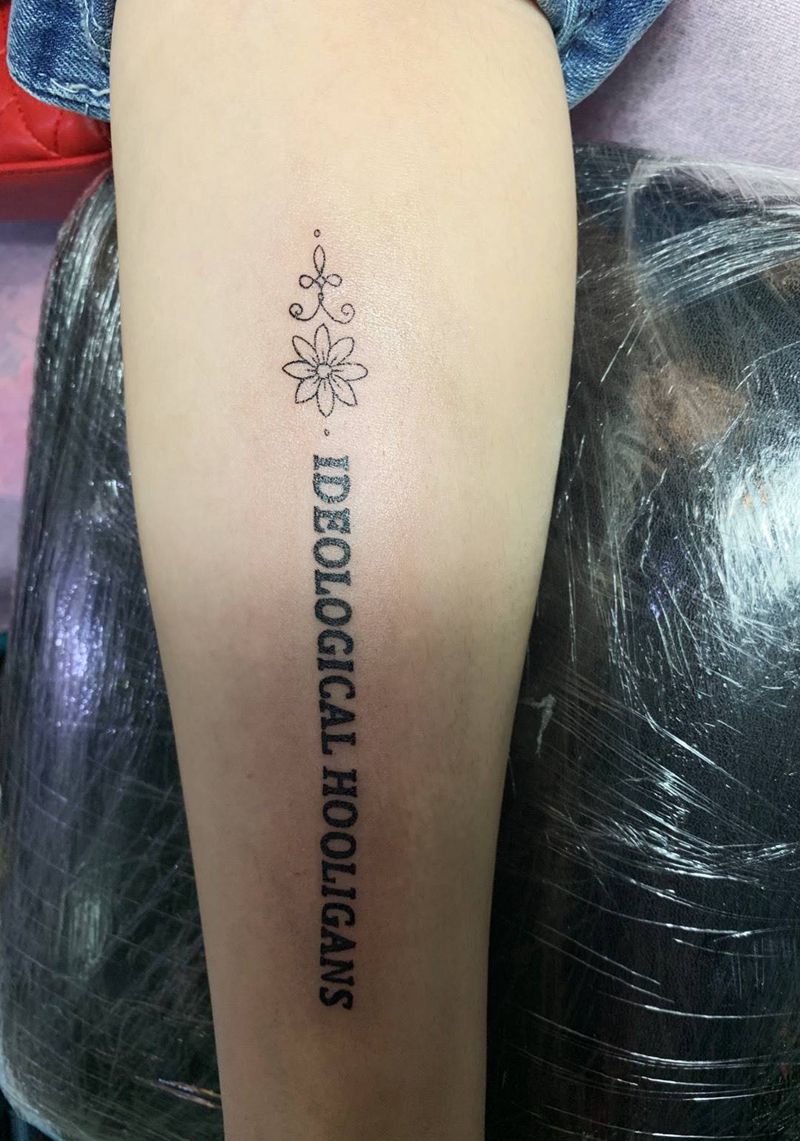 小字母纹身图片