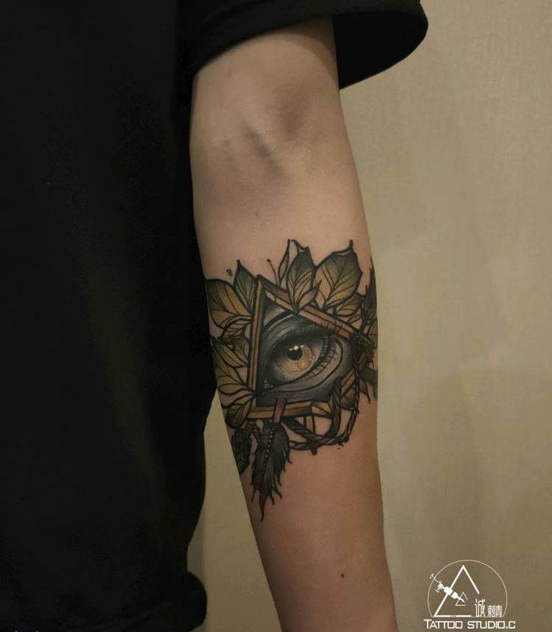 诚刺青近期作品集纹身图片_胸部腿部点刺Old School纹身图案
