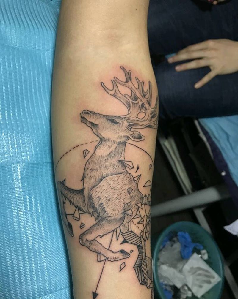 几何感觉的小鹿纹身图片