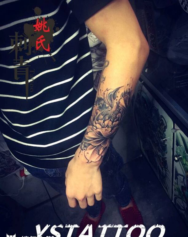 小臂牡丹，小臂骷髅纹身图片