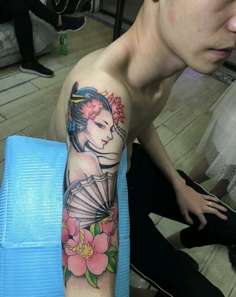 大臂艺妓完成纹身图片