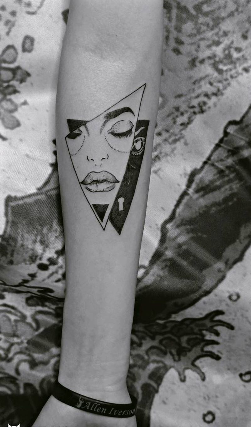 几何纹身图片_手臂几何人脸  几何纹身图案