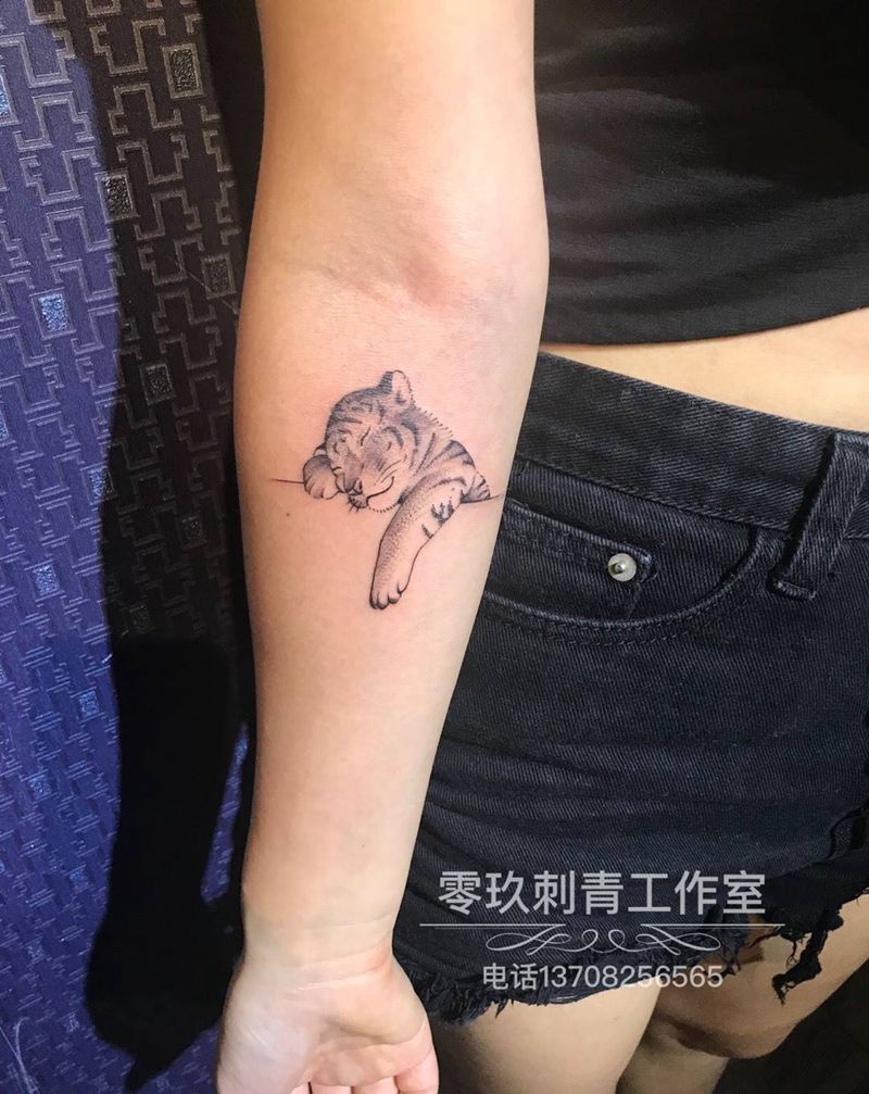 小老虎纹身图片
