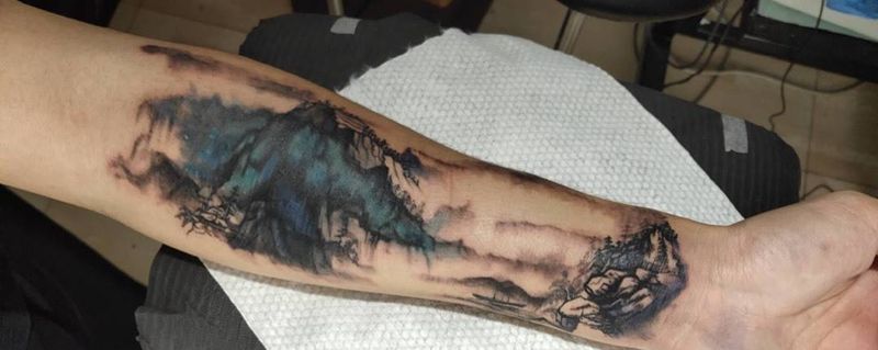 山水画遮盖设计纹身图片