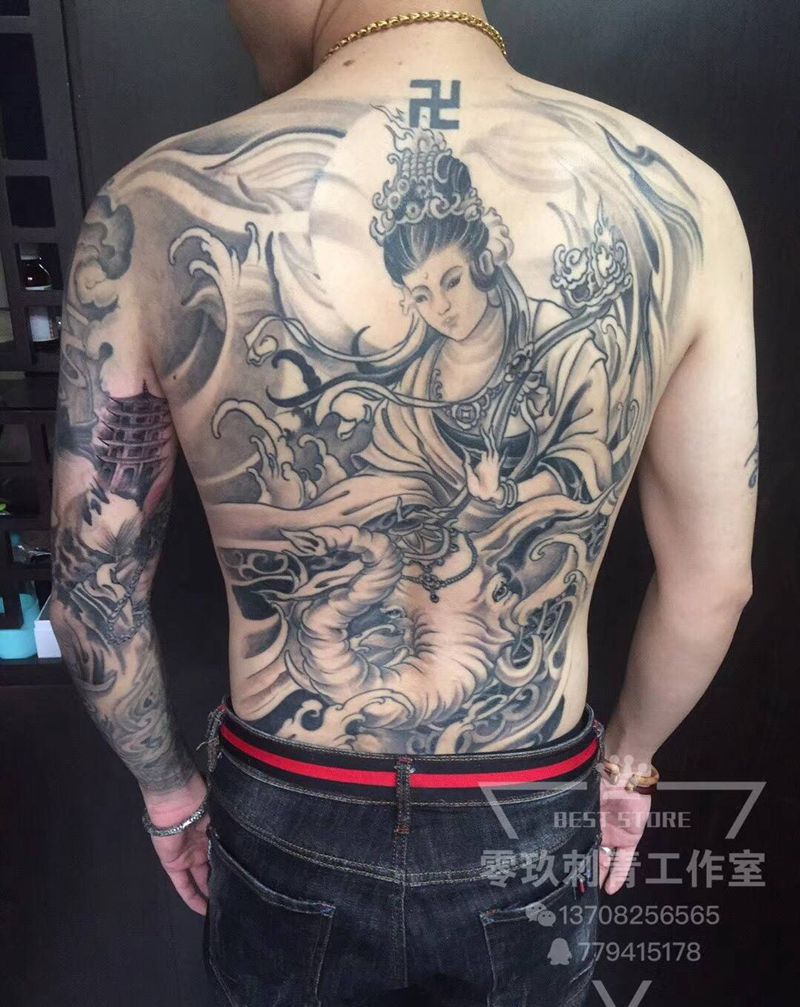 满背菩萨纹身图片