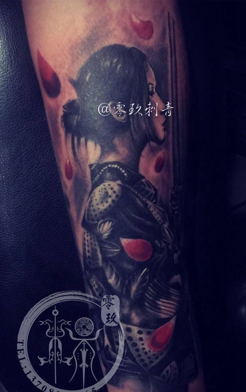 日本女人纹身图片