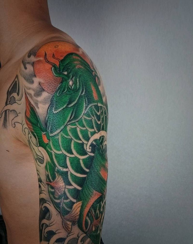 鲤鱼纹身图片_手臂新传统纹身图案