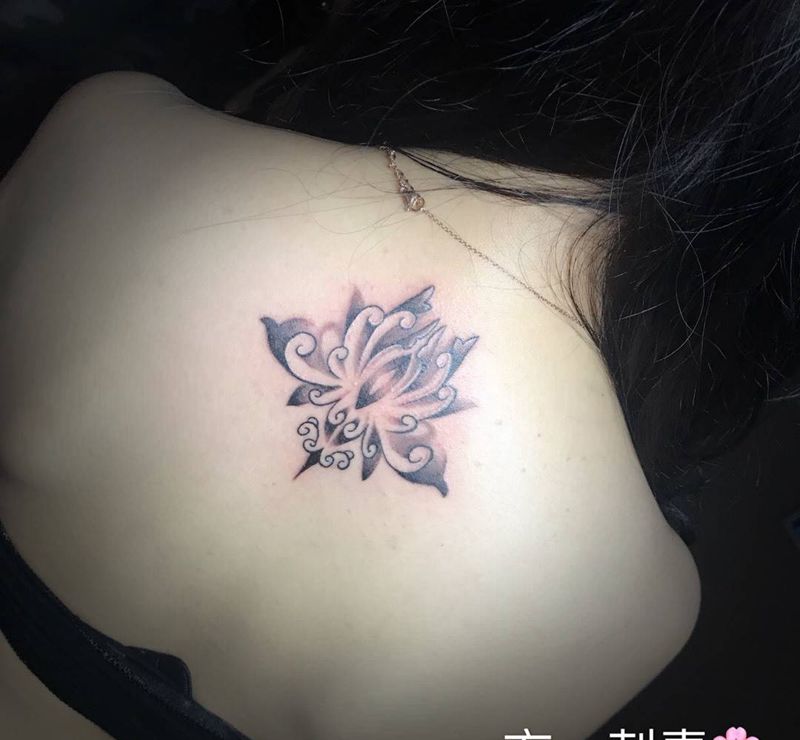 莲纹身图片