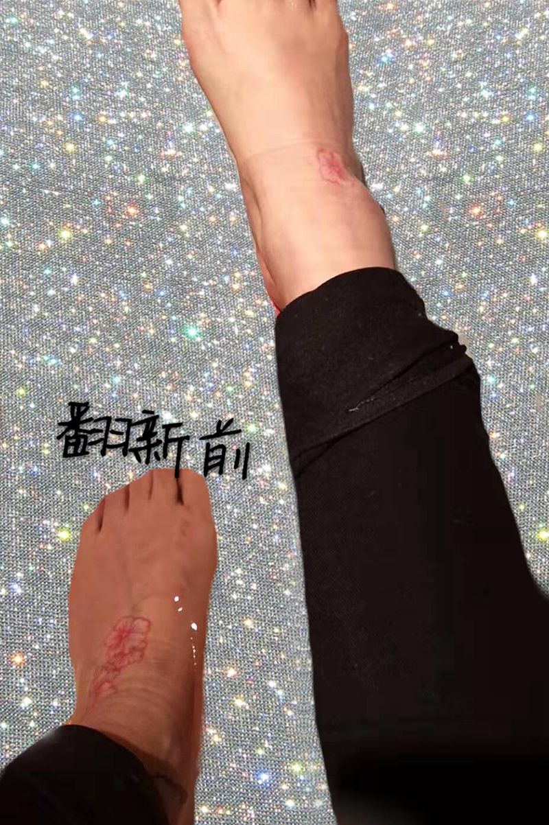 纹身翻新纹身图片_脚部纹身图案