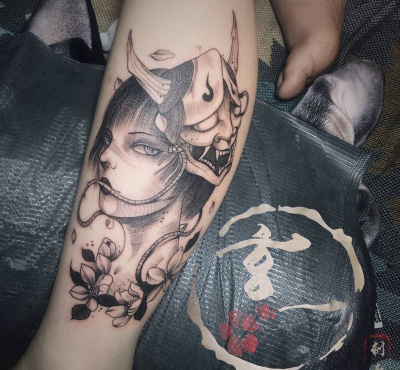 艺妓纹身图片_腿部纹身图案