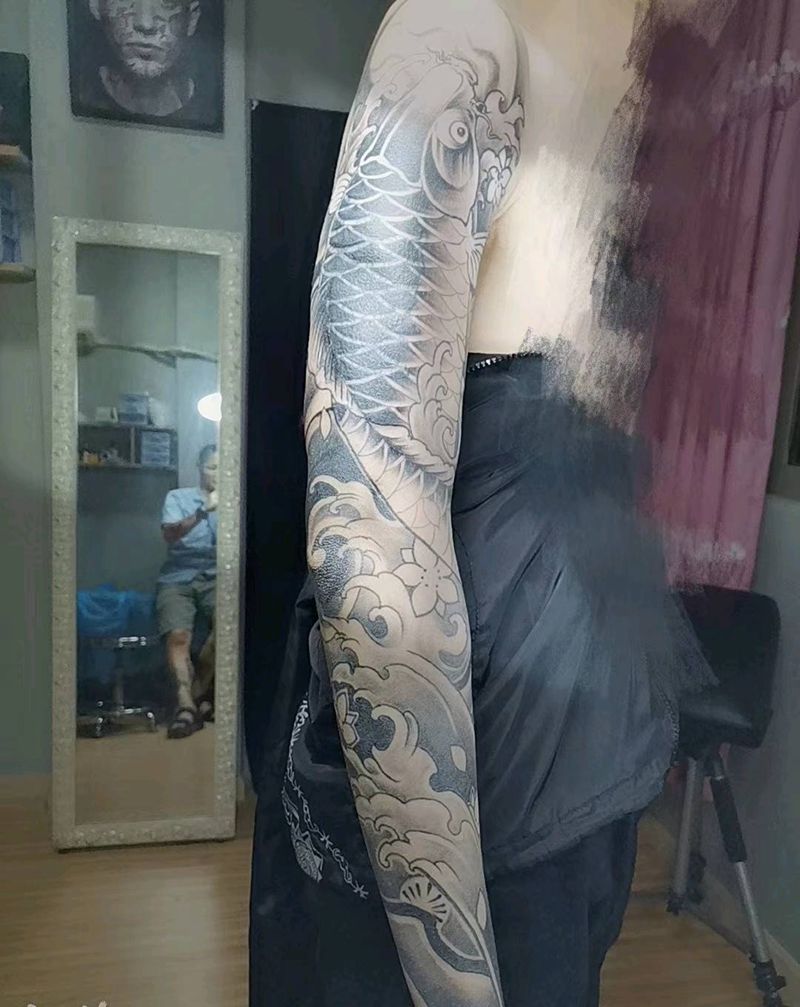 大鱼纹身图片_手臂纹身图案