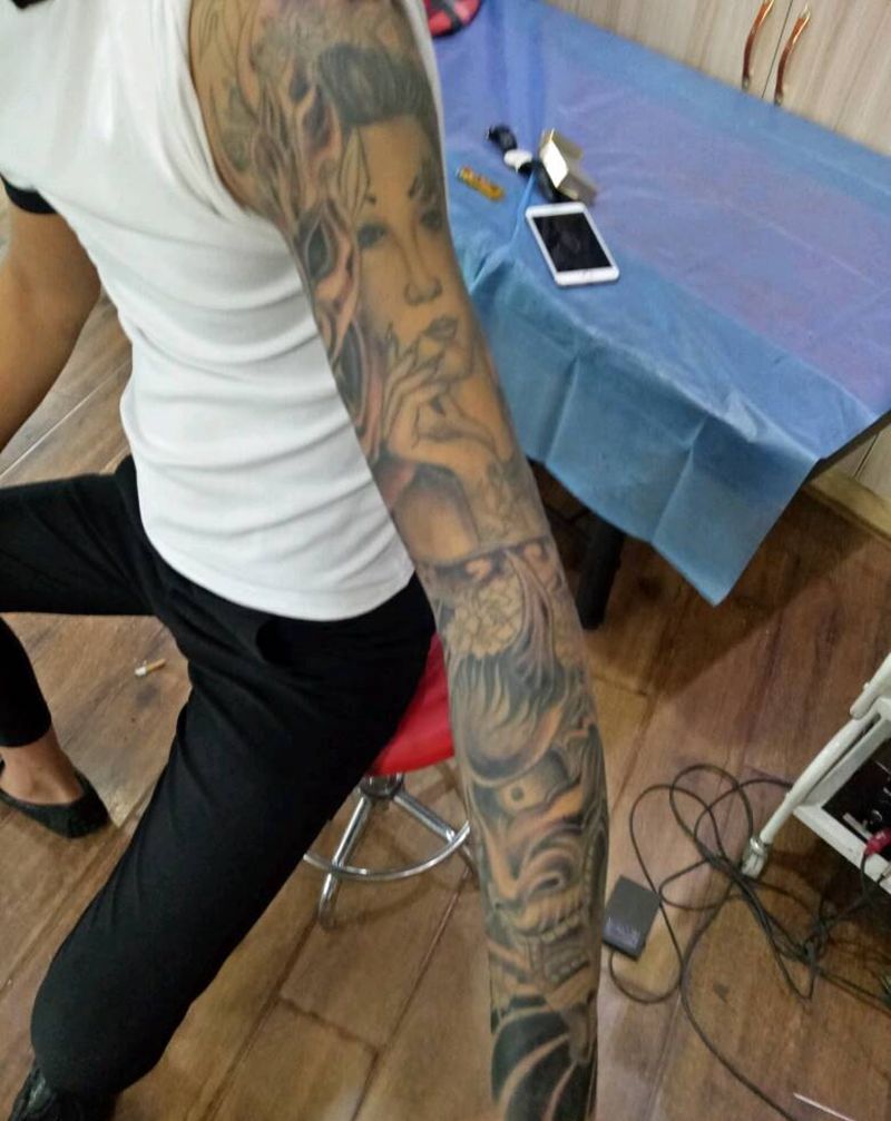 旧纹身添加纹身图片_手臂传统鬼神成品纹身图案