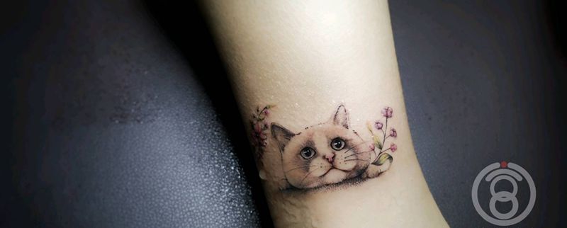 小清新猫咪纹身图片_脚部纹身图案