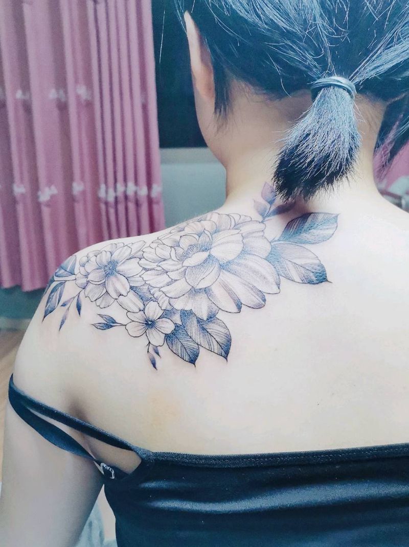 肩花纹身图片_肩部点刺纹身图案