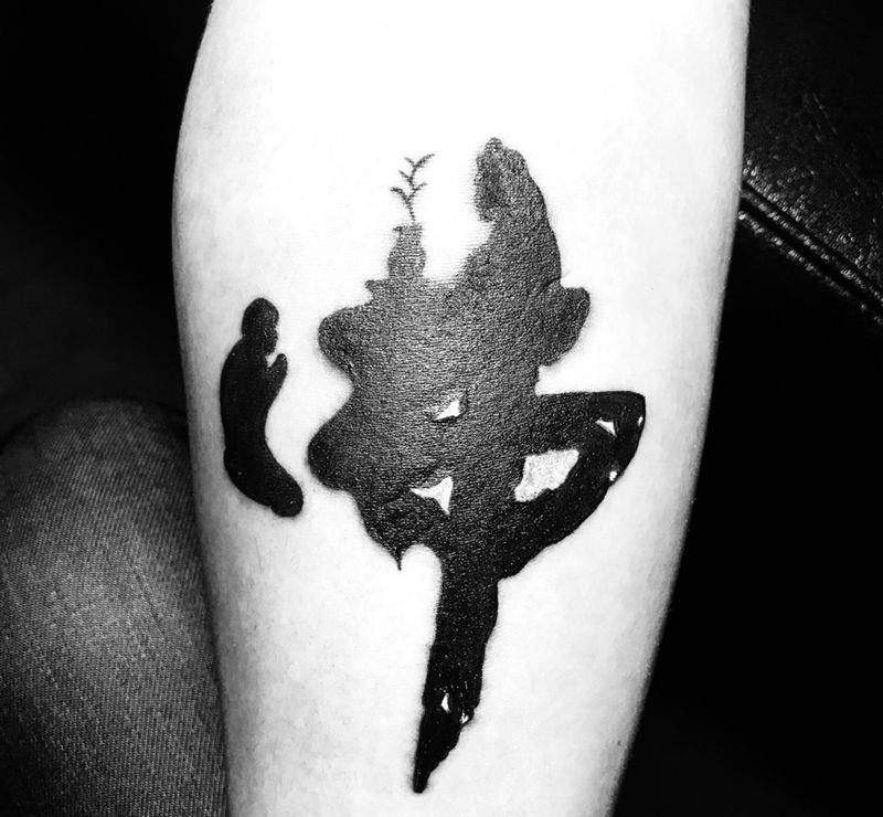 佛字心中留纹身图片