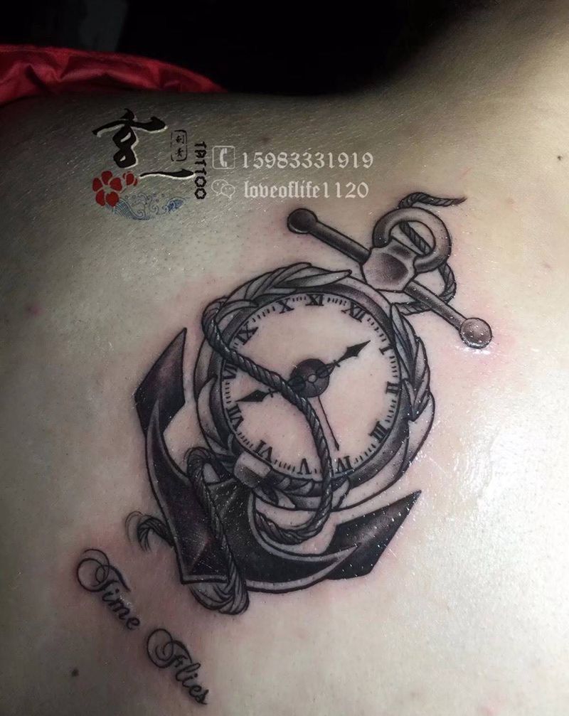 时光飞逝纹身图片