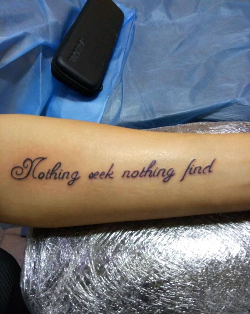 英文，梵文，中文纹身图片