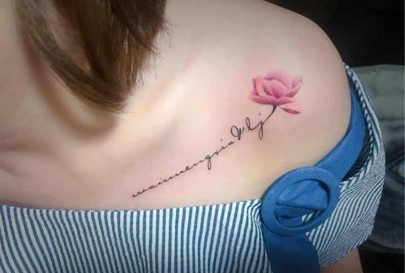 锁骨花纹身图片