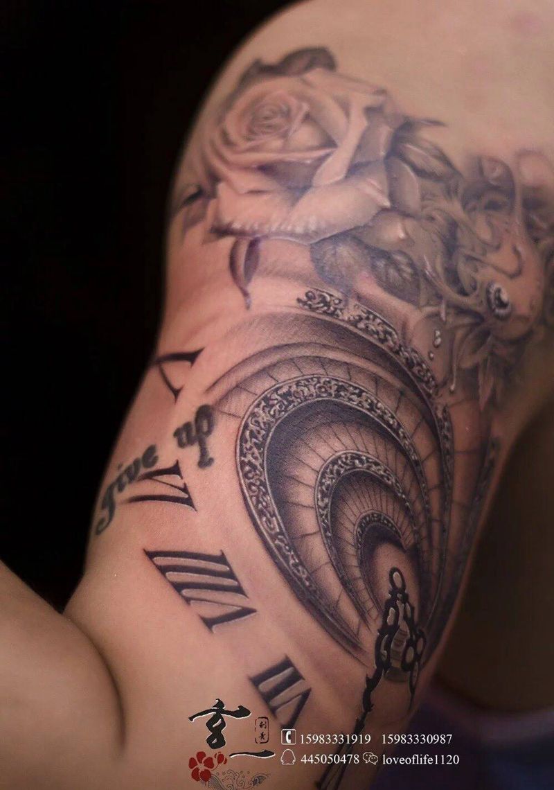 按客人要求设计纹身图片