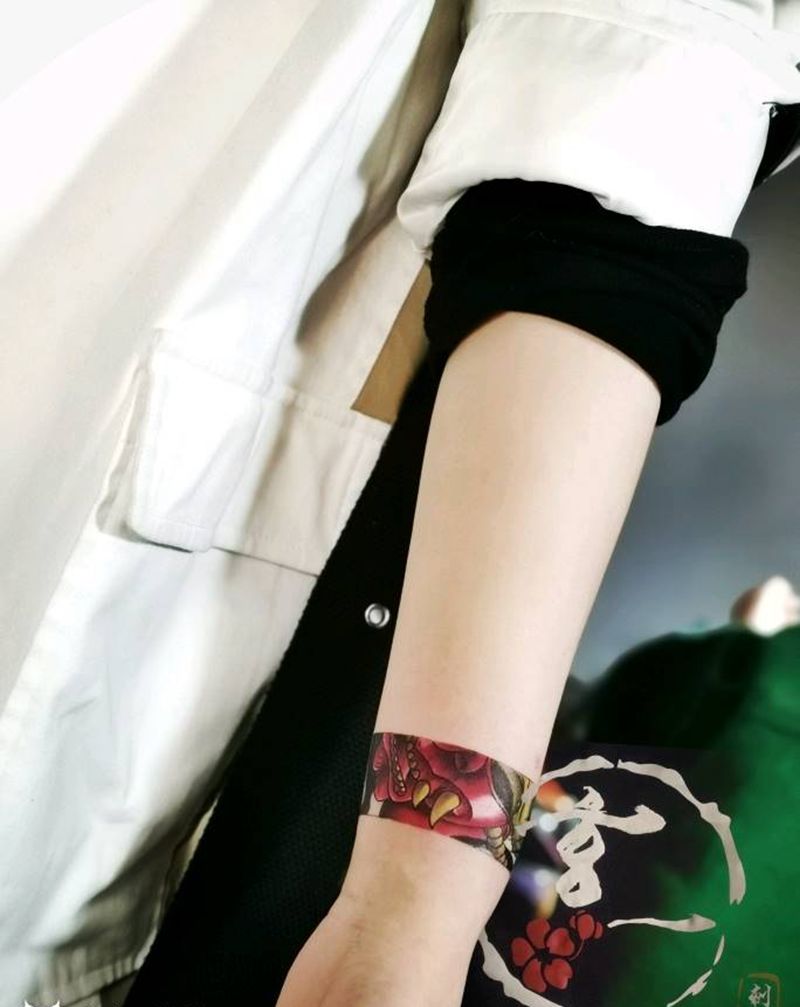 旧纹身遮盖纹身图片_新传统纹身图案