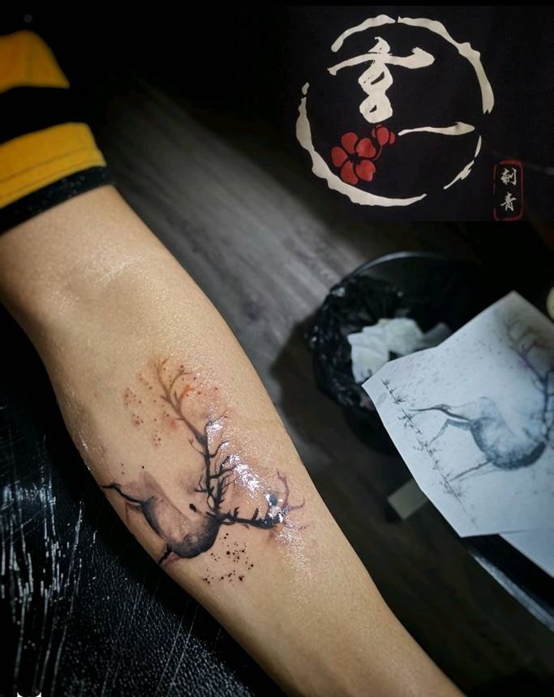 泼墨麋鹿纹身图片_水彩水墨纹身图案