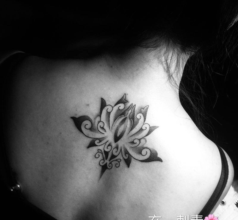 莲纹身图片