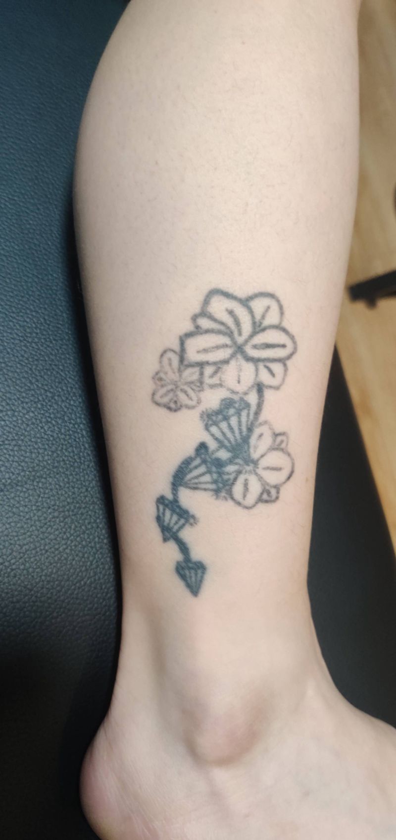 遮盖纹身图片_腿部纹身图案