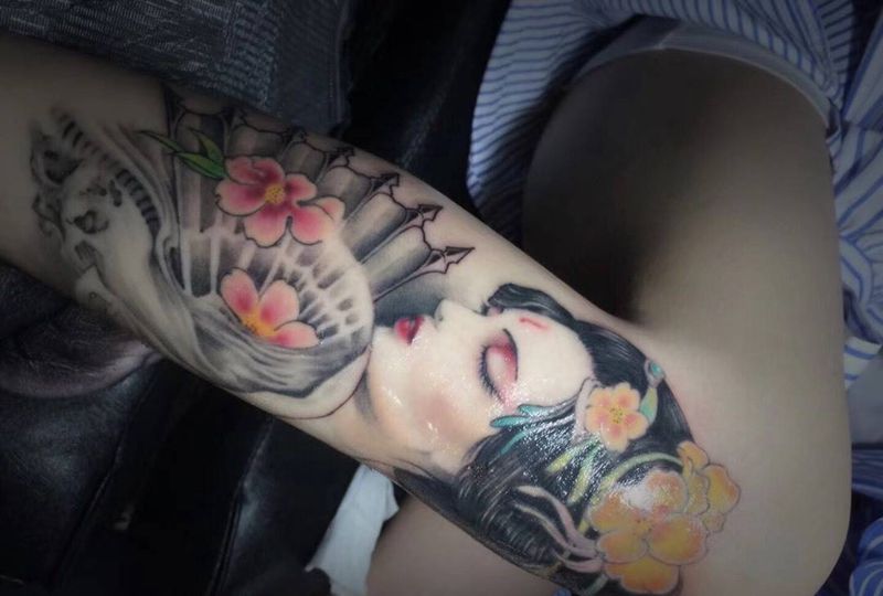 遮盖一枚纹身图片