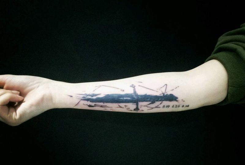 泼墨匕首（遮盖）纹身图片