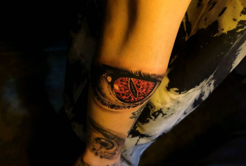 眼纹身图片_手臂纹身图案