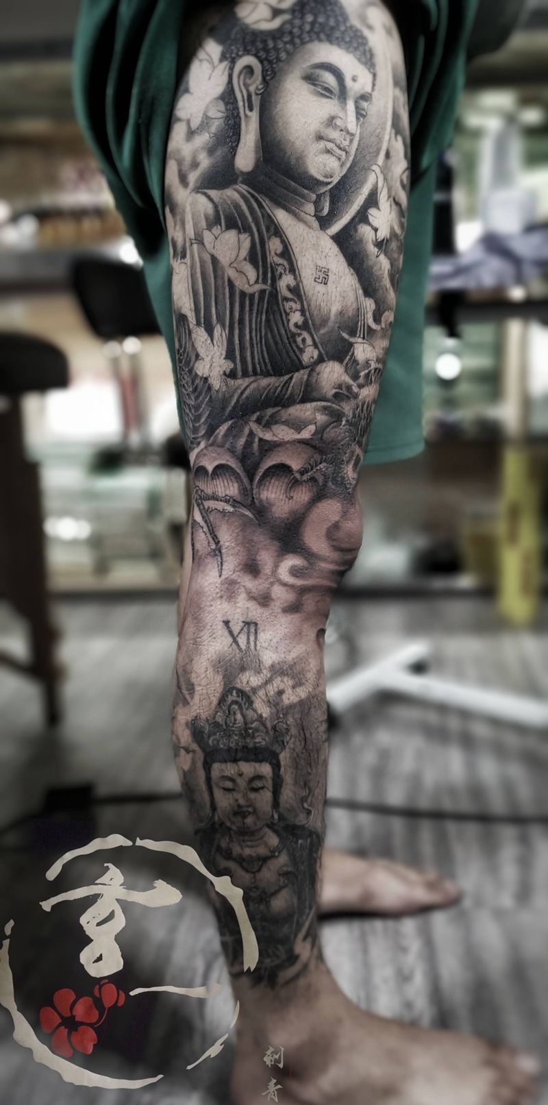 包大腿纹身图片_腿部新传统纹身图案