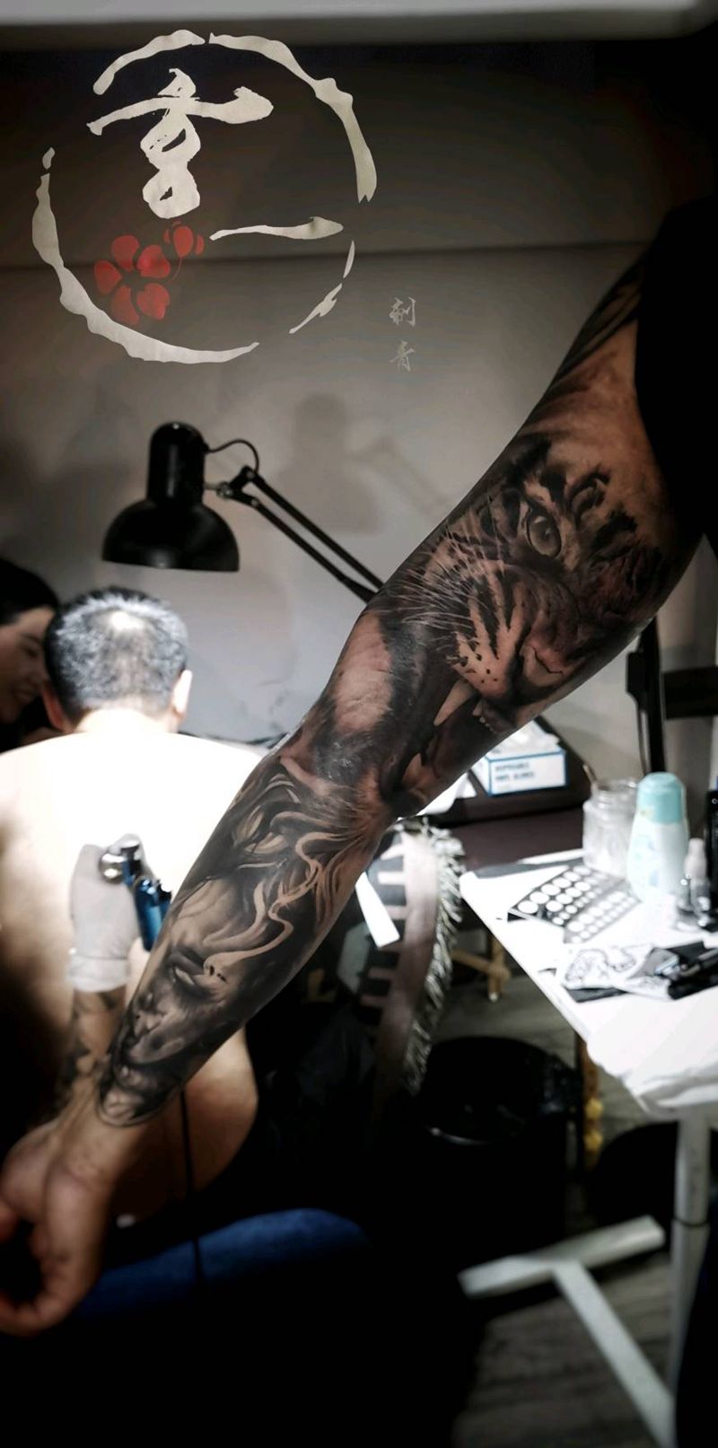 欧美花臂纹身图片_手部手臂欧美写实纹身图案