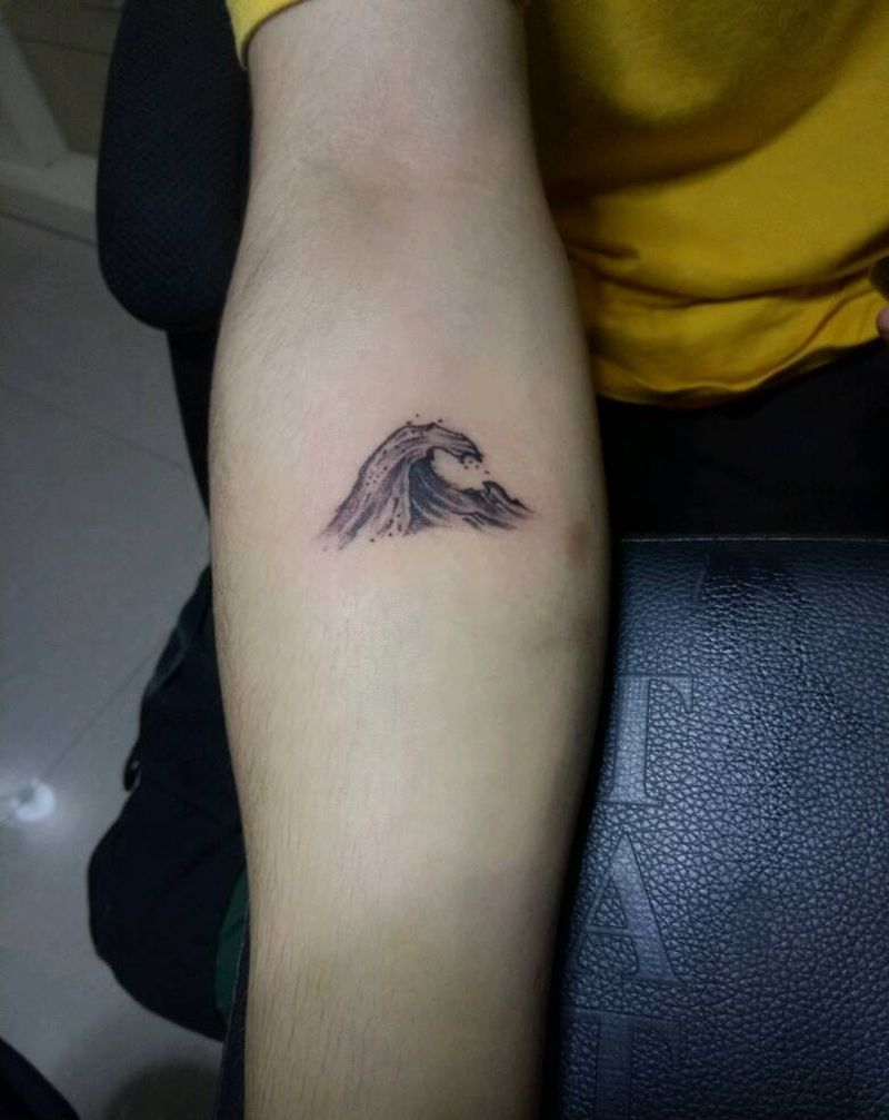 小浪花纹身图片