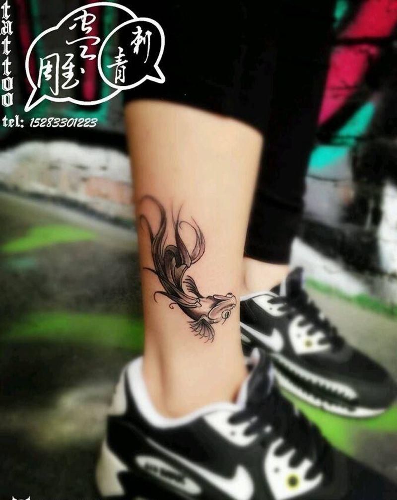 一条小斗鱼纹身图片_传统动物成品纹身图案