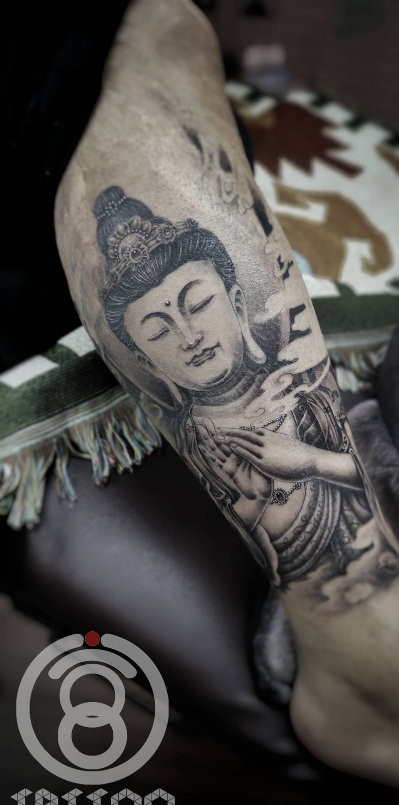 伤疤遮盖纹身图片_腿部新传统纹身图案